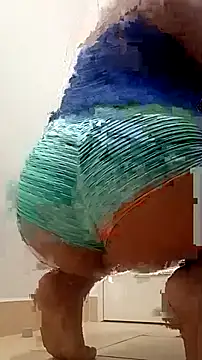 Snapshot of Morenitha-XXX chatting on 02-17-25, 06:37 Morenitha-XXX online show from 02-17-25, 06:37