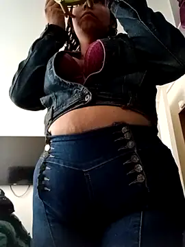 Snapshot of Morenitha-XXX chatting on 10-13-25, 12:49 Morenitha-XXX online show from 10-13-25, 12:49