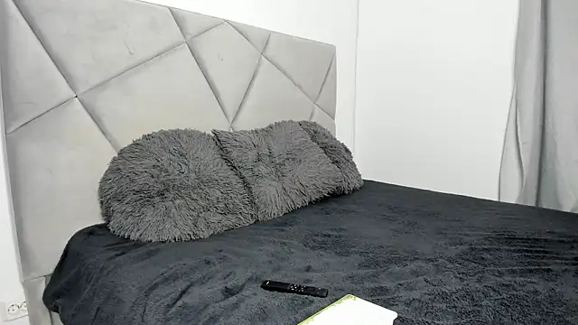 BlueEyesLexy online show from 12-14-25, 08:52