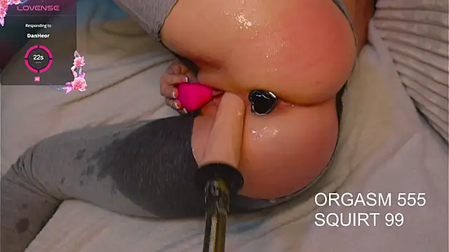 Snapshot of Alissaasex chatting on 02-04-26, 01:17 Alissaasex online show from 02-04-26, 01:17