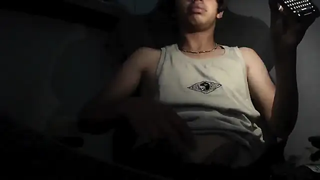 Snapshot of adri_uwu chatting on 10-04-25, 01:03 adri uwu online show from 10-04-25, 01:03