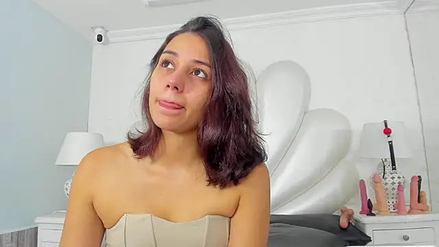 Snapshot of LucianaCarter chatting on 12-18-24, 12:18 LucianaCarter online show from 12-18-24, 12:18