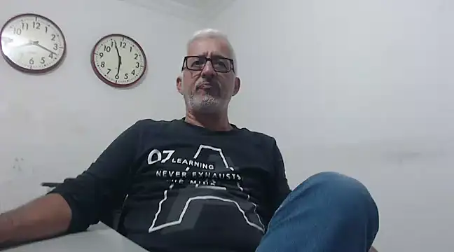 Snapshot of cenizo10124 chatting on 12-16-24, 10:56 cenizo10124 online show from 12-16-24, 10:56