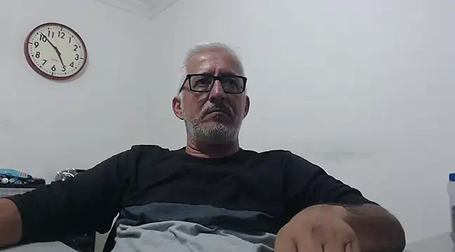 Snapshot of cenizo10124 chatting on 12-18-24, 09:51 cenizo10124 online show from 12-18-24, 09:51