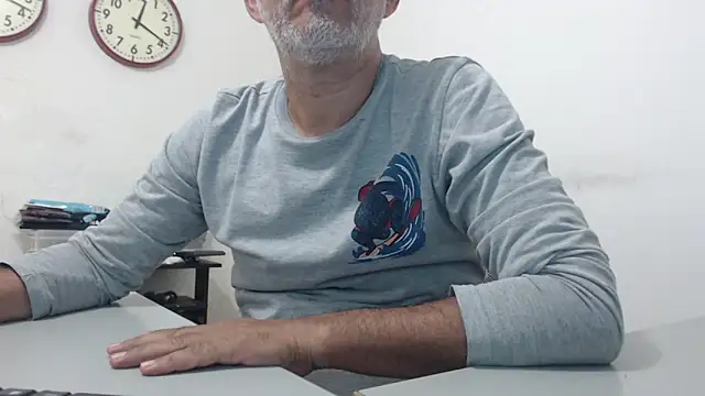 Snapshot of cenizo10124 chatting on 12-19-24, 05:18 cenizo10124 online show from 12-19-24, 05:18