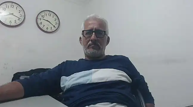 Snapshot of cenizo10124 chatting on 02-23-25, 02:18 cenizo10124 online show from 02-23-25, 02:18