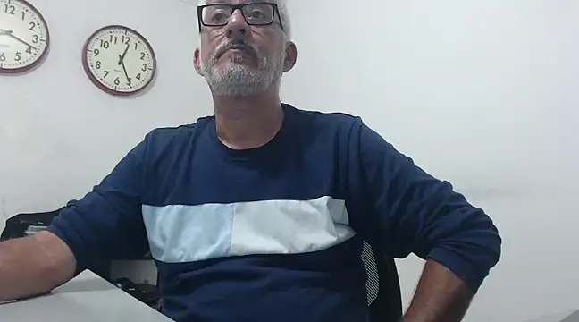 Snapshot of cenizo10124 chatting on 02-23-25, 05:23 cenizo10124 online show from 02-23-25, 05:23