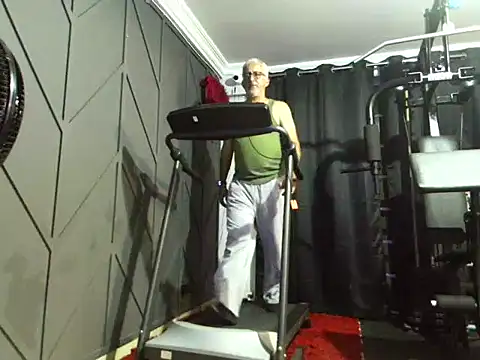 Snapshot of cenizo10124 chatting on 11-02-25, 02:58 cenizo10124 online show from 11-02-25, 02:58