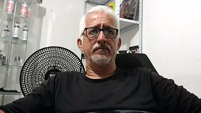 Snapshot of cenizo10124 chatting on 11-07-25, 02:55 cenizo10124 online show from 11-07-25, 02:55