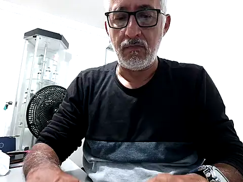 Snapshot of cenizo10124 chatting on 11-27-25, 02:57 cenizo10124 online show from 11-27-25, 02:57