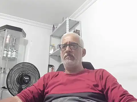 Snapshot of cenizo10124 chatting on 12-13-25, 10:26 cenizo10124 online show from 12-13-25, 10:26