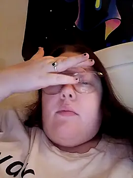 Snapshot of Sexycurvyemilyy chatting on 11-25-25, 10:32 Sexycurvyemilyy online show from 11-25-25, 10:32