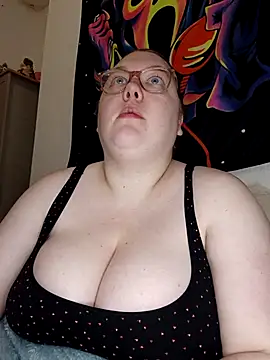 Snapshot of Sexycurvyemilyy chatting on 03-02-26, 09:10 Sexycurvyemilyy online show from 03-02-26, 09:10