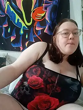 Snapshot of Sexycurvyemilyy chatting on 04-09-26, 02:00 Sexycurvyemilyy online show from 04-09-26, 02:00