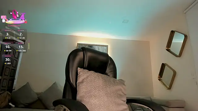 SophiePalmer online show from 10-11-25, 12:04