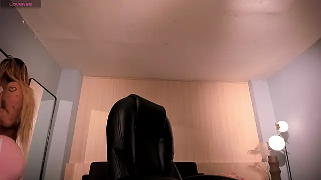SophiePalmer online show from 07-17-26, 12:23