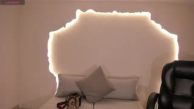 SophiePalmer online show from 07-26-26, 12:23