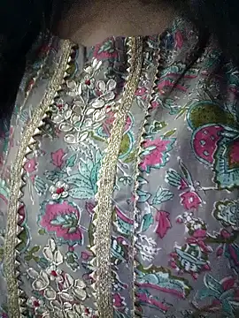 Snapshot of Sexybomb33 chatting on 12-26-24, 08:39 Sexybomb33 online show from 12-26-24, 08:39