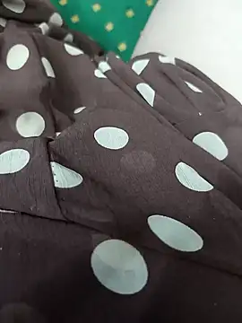 Snapshot of Sexybomb33 chatting on 01-04-25, 03:29 Sexybomb33 online show from 01-04-25, 03:29