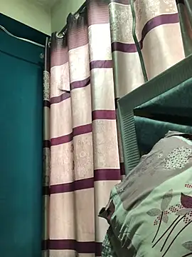 Snapshot of Sexybomb33 chatting on 01-15-25, 06:54 Sexybomb33 online show from 01-15-25, 06:54