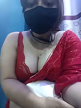 Snapshot of Sexybomb33 chatting on 01-17-25, 08:00 Sexybomb33 online show from 01-17-25, 08:00