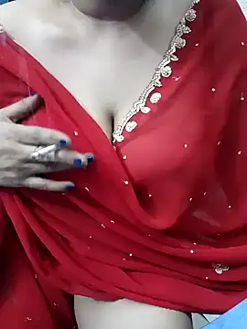 Snapshot of Sexybomb33 chatting on 02-09-25, 09:28 Sexybomb33 online show from 02-09-25, 09:28