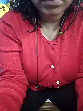 Snapshot of Sexybomb33 chatting on 02-12-25, 08:18 Sexybomb33 online show from 02-12-25, 08:18