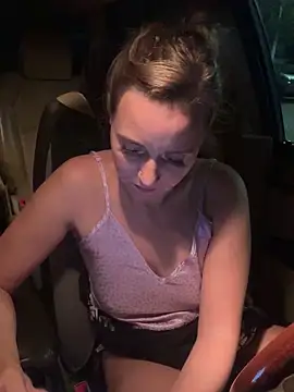 Snapshot of SkyelarSommer chatting on 12-08-24, 01:24 SkyelarSommer online show from 12-08-24, 01:24