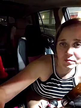 Snapshot of SkyelarSommer chatting on 01-06-25, 12:16 SkyelarSommer online show from 01-06-25, 12:16