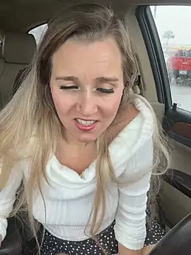 Snapshot of SkyelarSommer chatting on 01-23-25, 08:24 SkyelarSommer online show from 01-23-25, 08:24