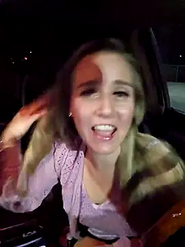 Snapshot of SkyelarSommer chatting on 01-26-25, 12:05 SkyelarSommer online show from 01-26-25, 12:05