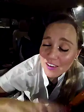 Snapshot of SkyelarSommer chatting on 02-03-25, 04:04 SkyelarSommer online show from 02-03-25, 04:04