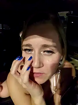 Snapshot of SkyelarSommer chatting on 02-13-25, 05:01 SkyelarSommer online show from 02-13-25, 05:01