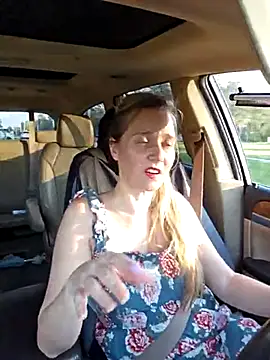 Snapshot of SkyelarSommer chatting on 03-05-25, 10:32 SkyelarSommer online show from 03-05-25, 10:32