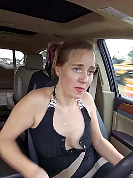 Snapshot of SkyelarSommer chatting on 03-16-25, 09:47 SkyelarSommer online show from 03-16-25, 09:47