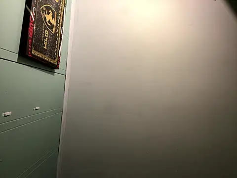 DominiqueX0 online show from 12-22-25, 01:08