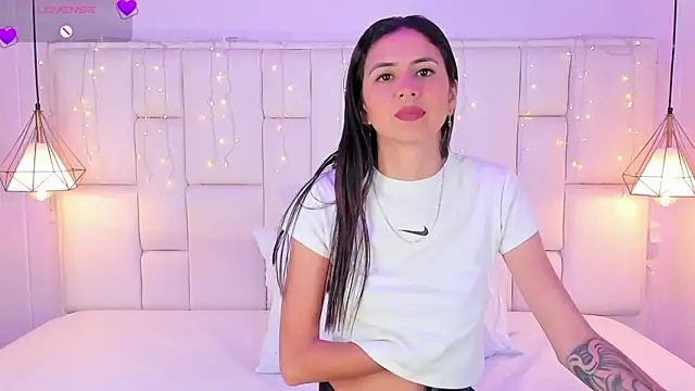 SarahSophia  online show from 01-20-25, 11:35