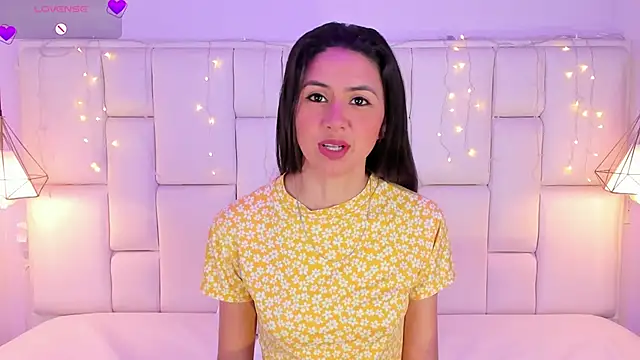 SarahSophia  online show from 02-01-25, 11:21