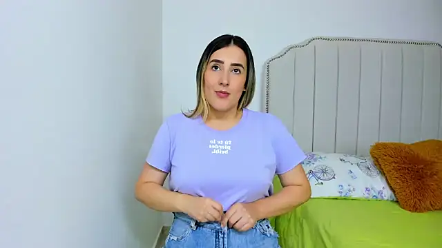 Hanna86 online show from 01-31-25, 07:18