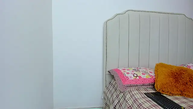 Hanna86 online show from 02-23-25, 01:13