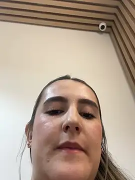 Hanna86 online show from 04-28-26, 05:40