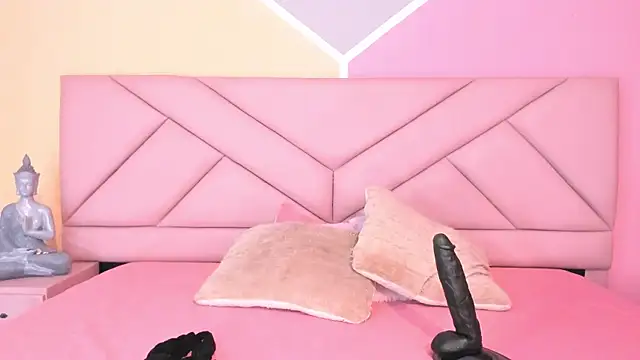 Snapshot of samantha_stan chatting on 02-08-25, 08:10 samantha stan online show from 02-08-25, 08:10