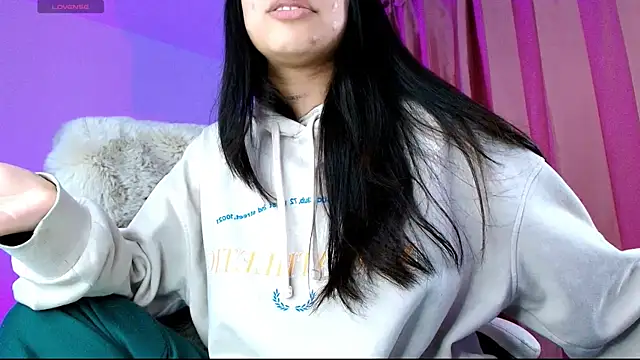 AmyOlimpo online show from 11-12-25, 04:46