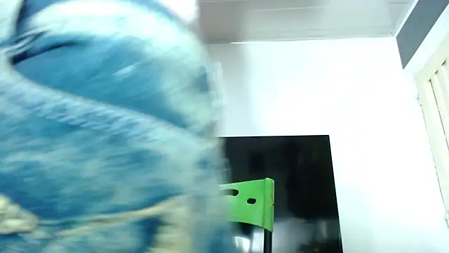 Tamarahryan online show from 11-14-25, 02:27