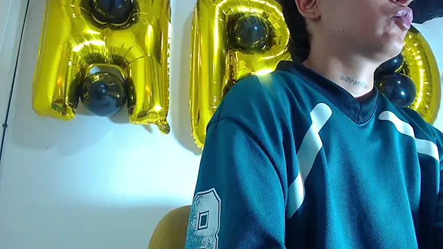 Tamarahryan online show from 12-15-25, 01:26