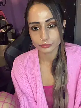 LaPetitechienne1 online show from 12-18-24, 01:15