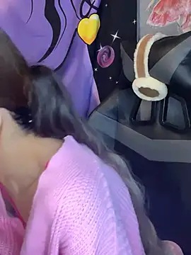 LaPetitechienne1 online show from 12-22-24, 01:33