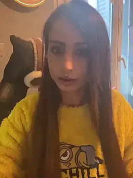 LaPetitechienne1 online show from 01-30-25, 08:11