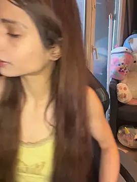 LaPetitechienne1 online show from 01-31-25, 08:11