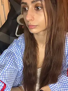 LaPetitechienne1 online show from 02-01-25, 02:02